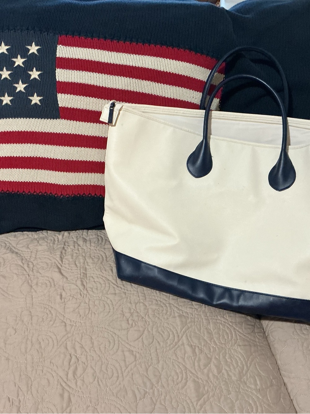Vinyl Estée Lauder Vintage Y2K Large Zippered Tote Bag White w Navy Trim